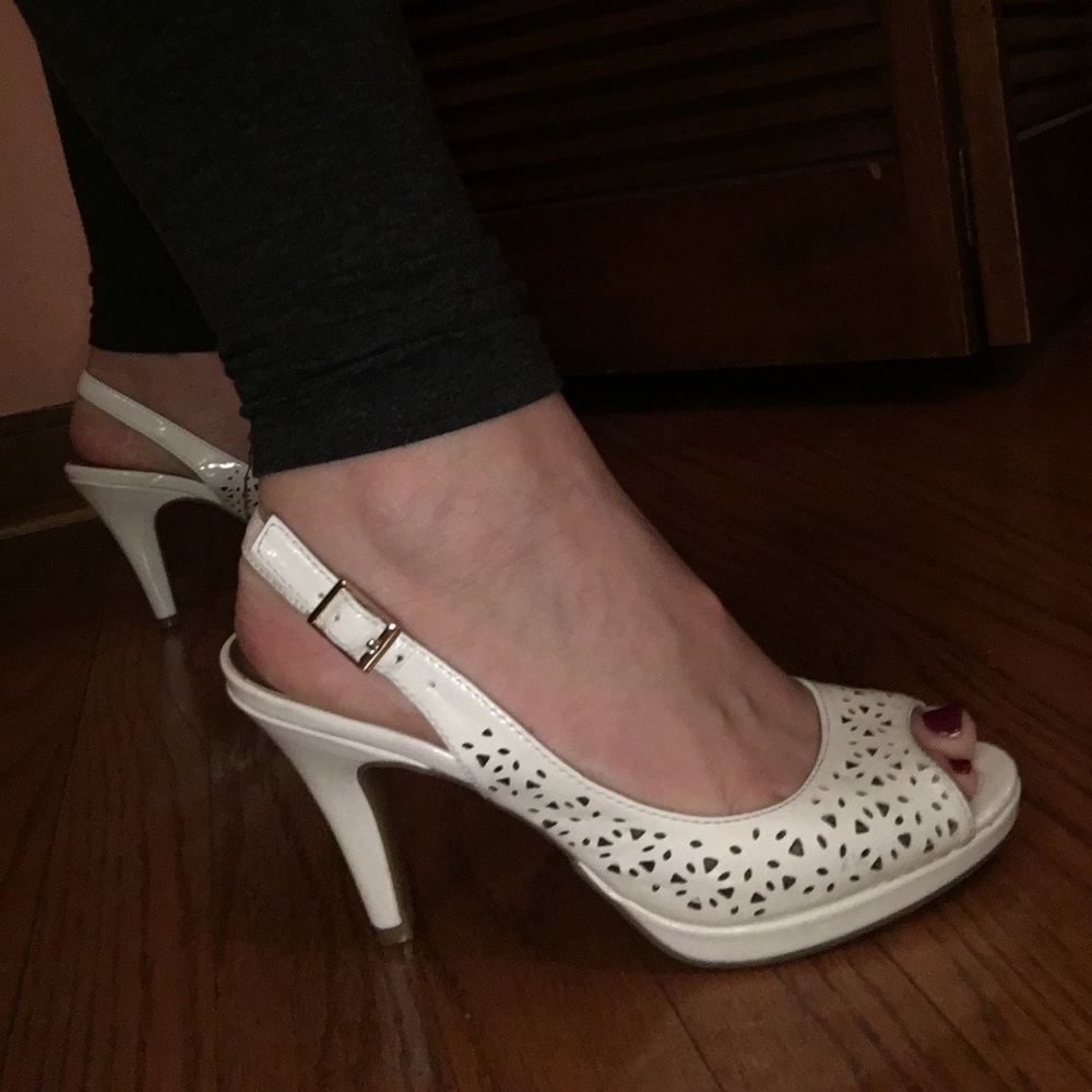 Soft White | Open Toe | Sling Back | Heel | 6.5